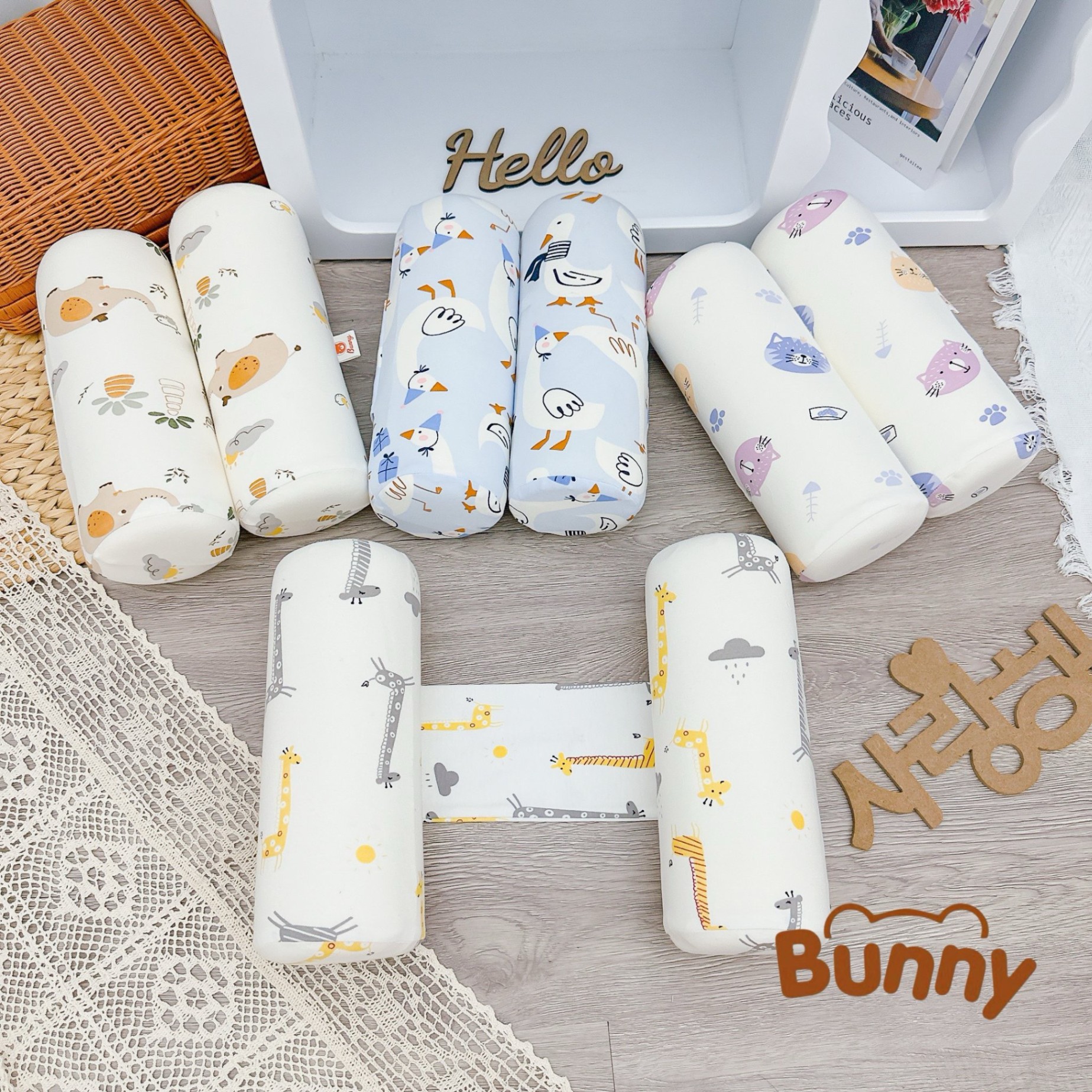 Gối chặn cho bé sơ sinh Bunny chất liệu cao su non cao cấp mềm mại vỏ gối vải thun mềm in hoạ tiết xinh xắn