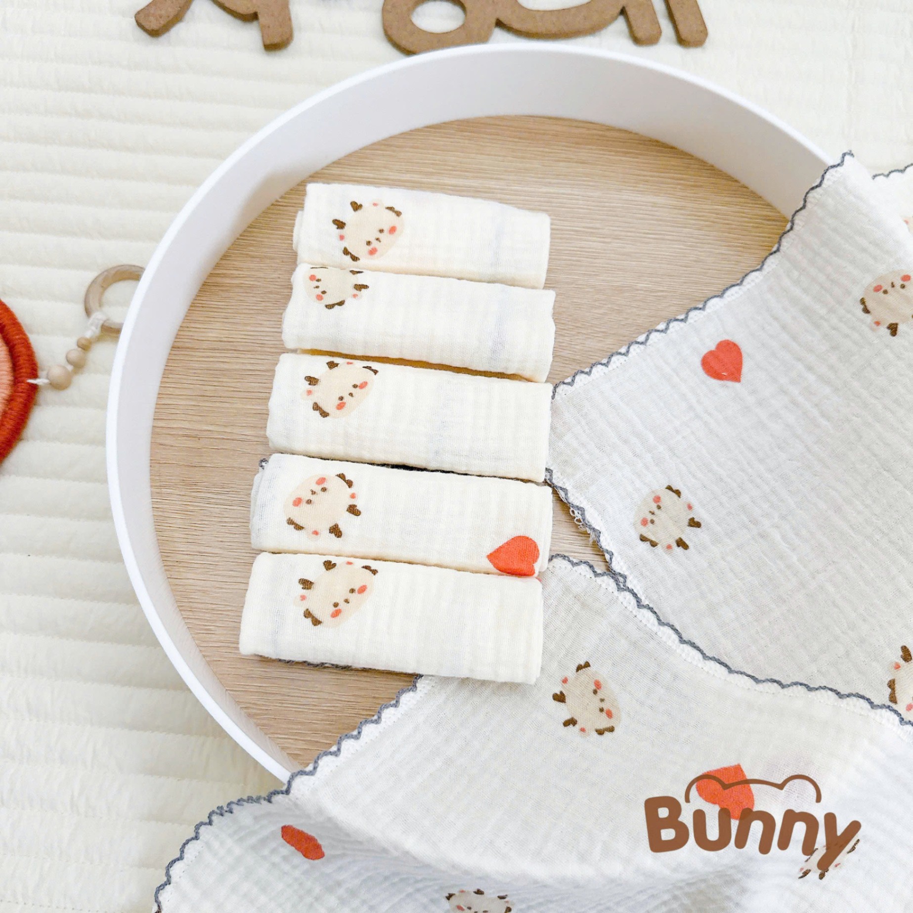 Combo khăn tắm và hộp 6 khăn sữa cho bé Bunny siêu tiện lợi chất liệu muslin cao cấp mềm mại và thoáng khí