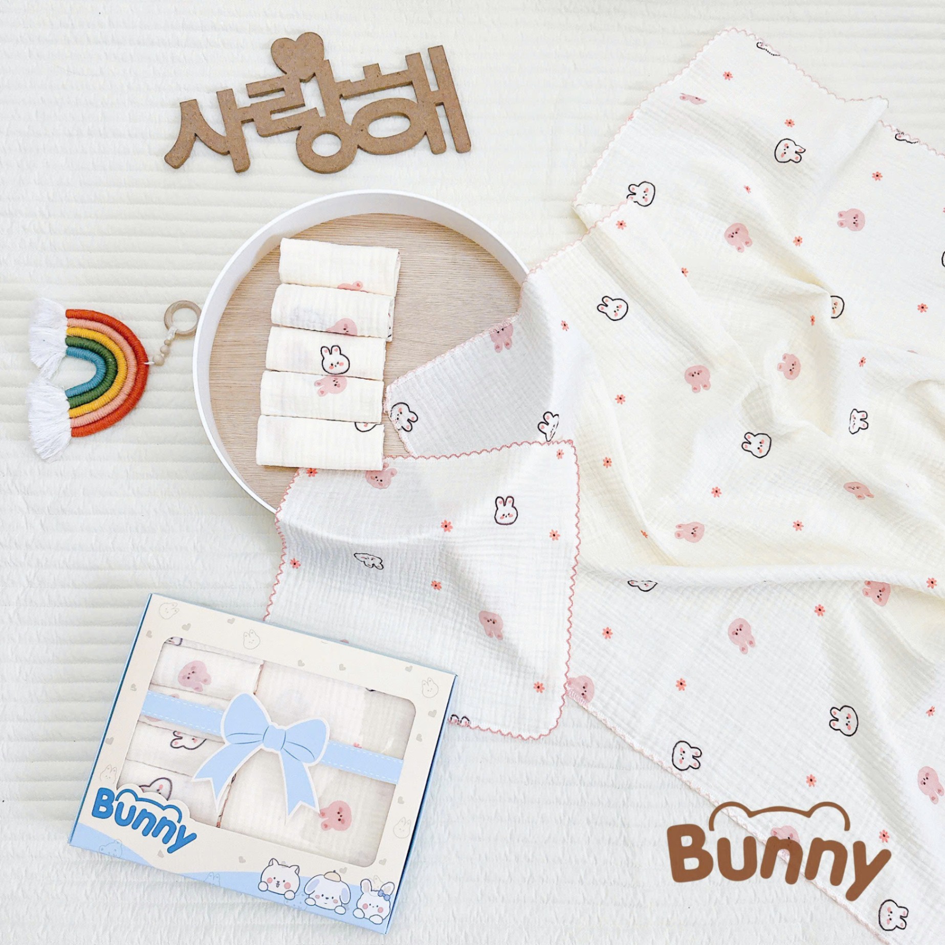 Combo khăn tắm và hộp 6 khăn sữa cho bé Bunny siêu tiện lợi chất liệu muslin cao cấp mềm mại và thoáng khí