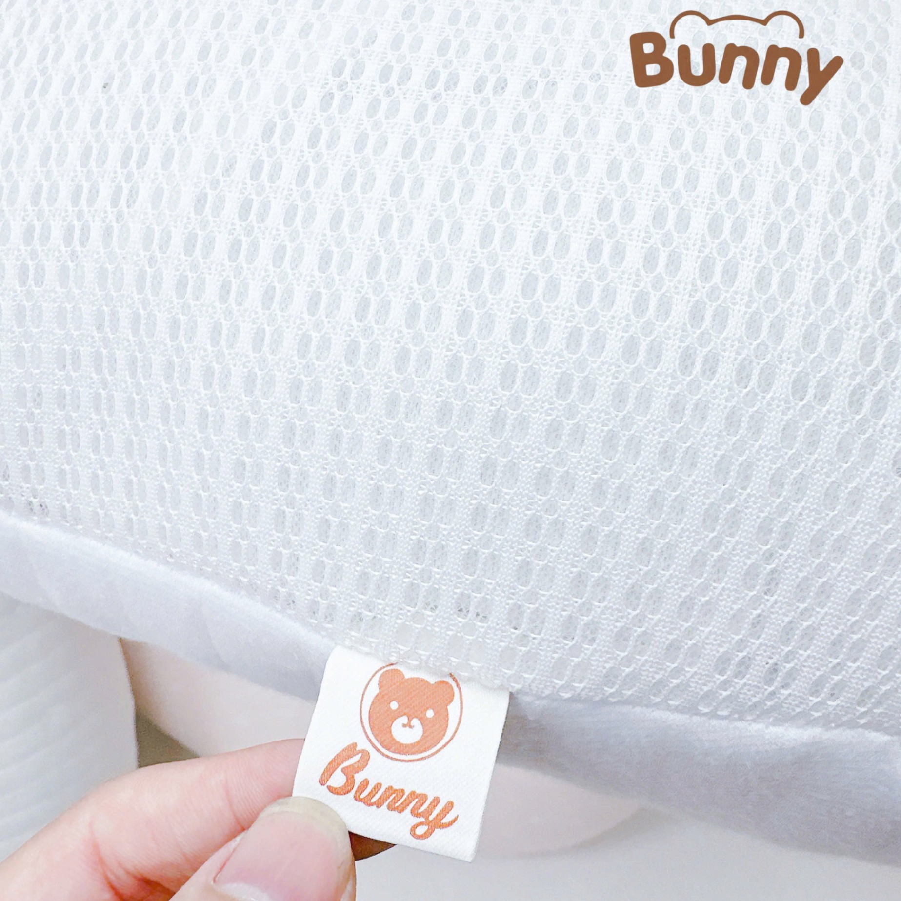 Gối chống trào ngược cho bé Bunny Cotton trần bông Air Mesh cao cấp êm ái 2 mặt thấm hút mồ hôi an toàn cho bé giảm thiểu tình trạng nôn trớ sau ăn