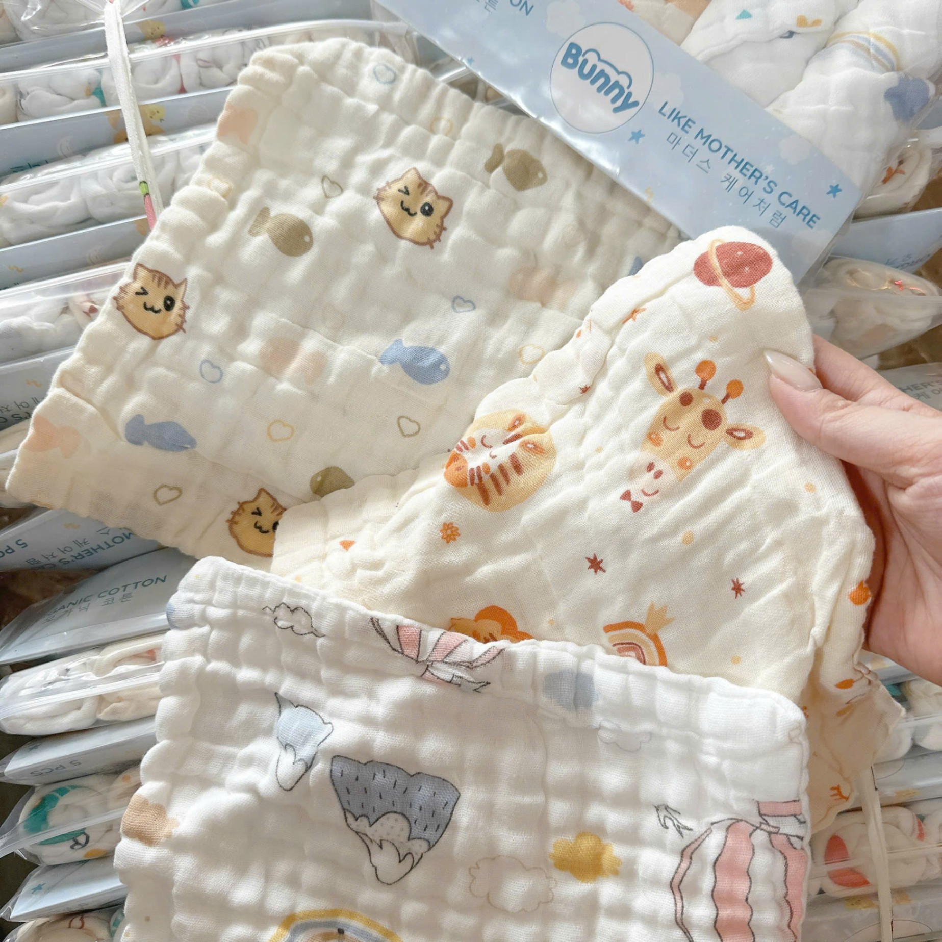 Set 5 khăn sữa Bunny xô nhăn 6 lớp Cotton Organic in hoạ tiết dùng cho trẻ sơ sinh, trẻ nhỏ siêu mềm, thấm hút kích thước 30x30cm