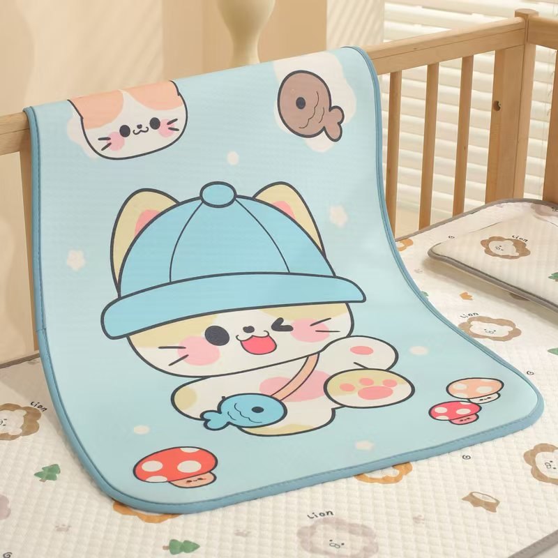 Tấm lót chống thấm cho bé sơ sinh KidsWorld họa tiết hình thú cotton mềm mại thấm hút tốt thoáng khí 50x70cm