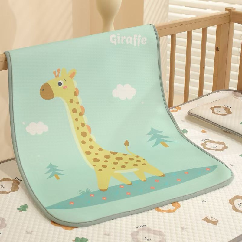 Tấm lót chống thấm cho bé sơ sinh KidsWorld họa tiết hình thú cotton mềm mại thấm hút tốt thoáng khí 50x70cm