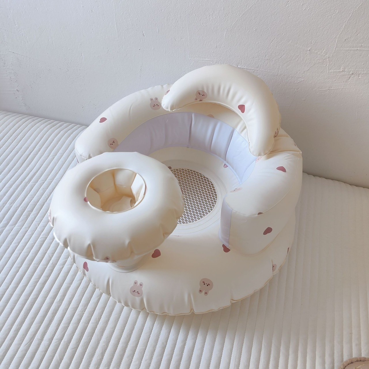 Ghế hơi tập ngồi cho bé có khay KidsWorld ghế ngồi ăn dặm bơm hơi tự động chống ngã cao cấp thiết kế chống ngả về phía trước