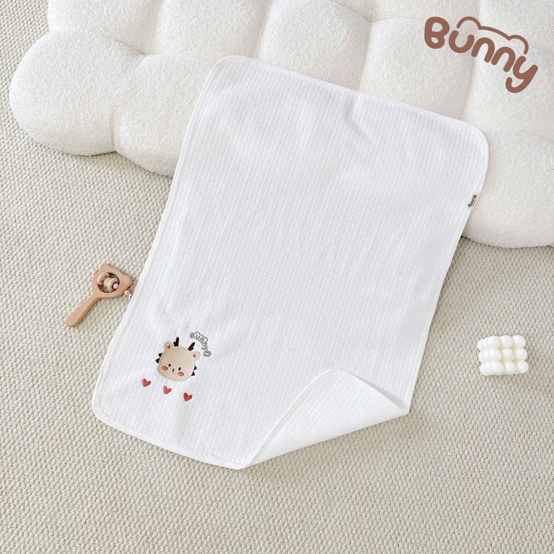 Tấm lót chống thấm Bunny thêu hoạ tiết dễ thương siêu êm mềm mịn thấm hút tốt không thấm ngược chống tràn, chống trơn