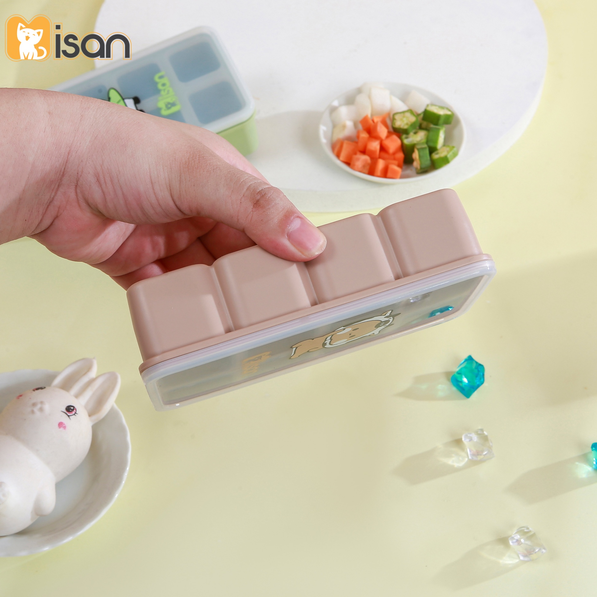 Khay trữ đông đồ ăn dặm silicon Misan Cube 8 ô cho bé có nắp đậy, Hộp trữ đông đồ ăn dặm silicon Misan có vạch chia ml