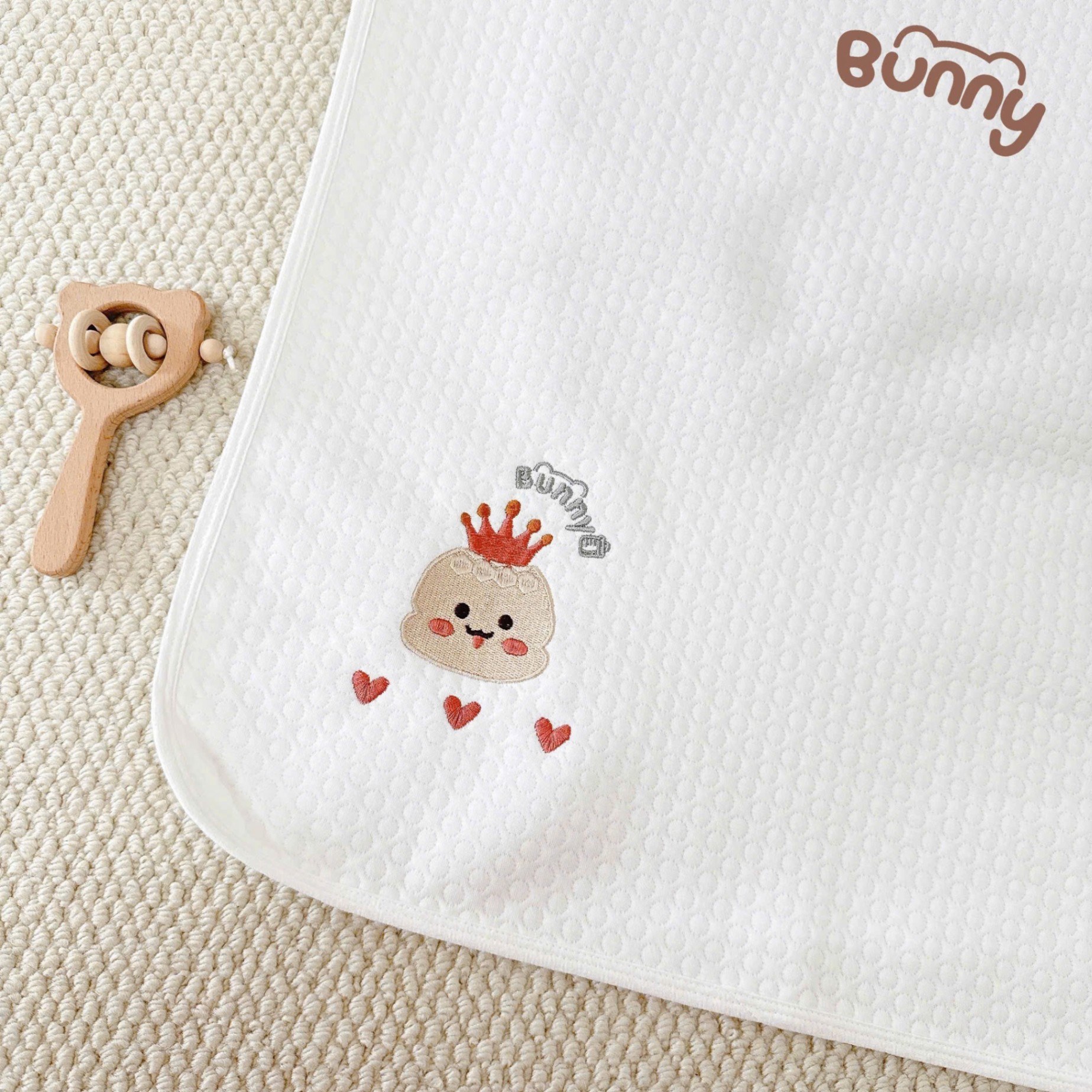 Tấm lót chống thấm Bunny thêu hoạ tiết dễ thương siêu êm mềm mịn thấm hút tốt không thấm ngược chống tràn, chống trơn