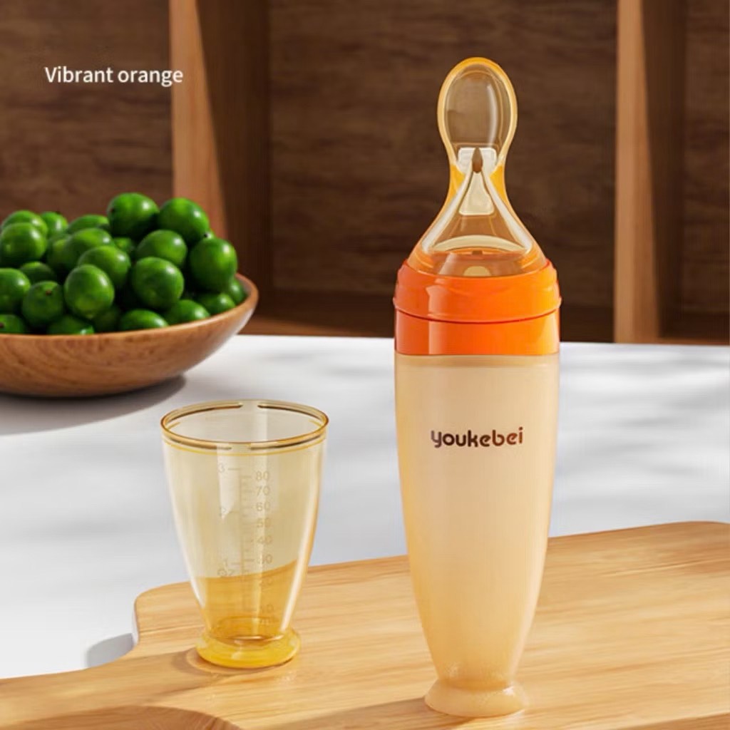 Bình thìa ăn dặm cho bé Youkebei Dung tích 120ml có vạch chia ml chất liệu silicone cao cấp chịu nhiệt độ cao an toàn