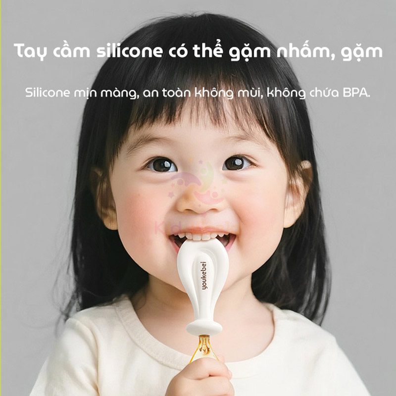 Bộ thìa nĩa cho bé ăn dặm hình thỏi vàng Youkebei đầu thìa làm từ nhựa PPSU cấp bình sữa, cán thìa bằng Silicone lỏng mềm mại