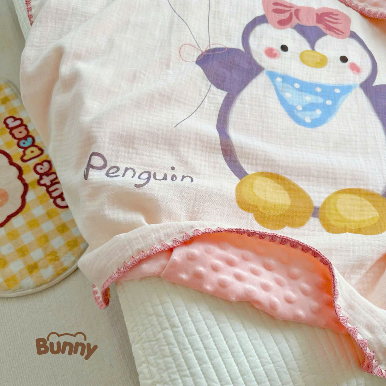 Chăn cho bé họa tiết hoạt hình siêu cute Bunny 2 lớp muslin cotton thoáng mát, nhung mềm mịn giữ ấm màu pastel nhẹ nhàng tạo cảm giác êm dịu, giúp bé dễ vào giấc ngủ