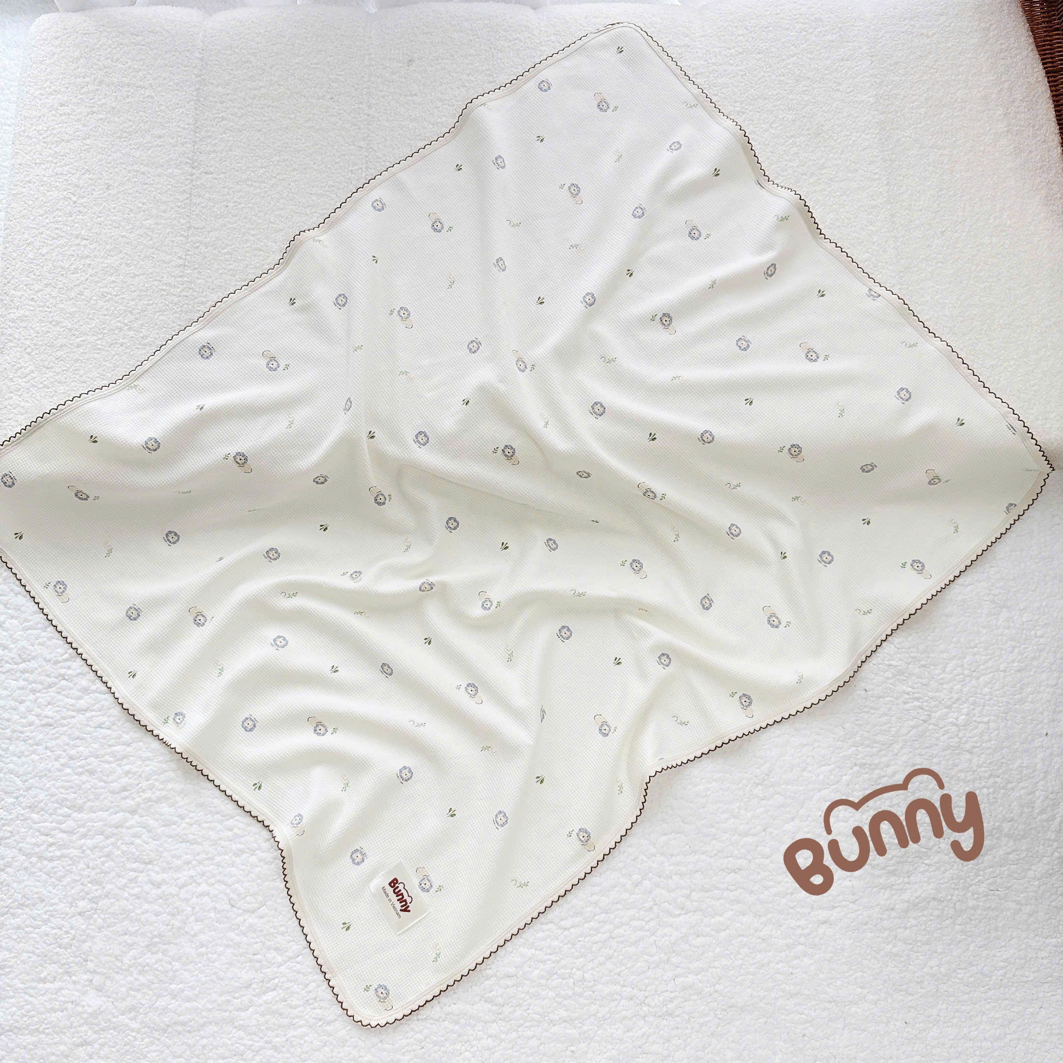 Chăn waffle sợi tre Bunny dày dặn mềm mịn kháng khuẩn cho bé vừa mềm vừa thoáng hoạ tiết siêu sinh