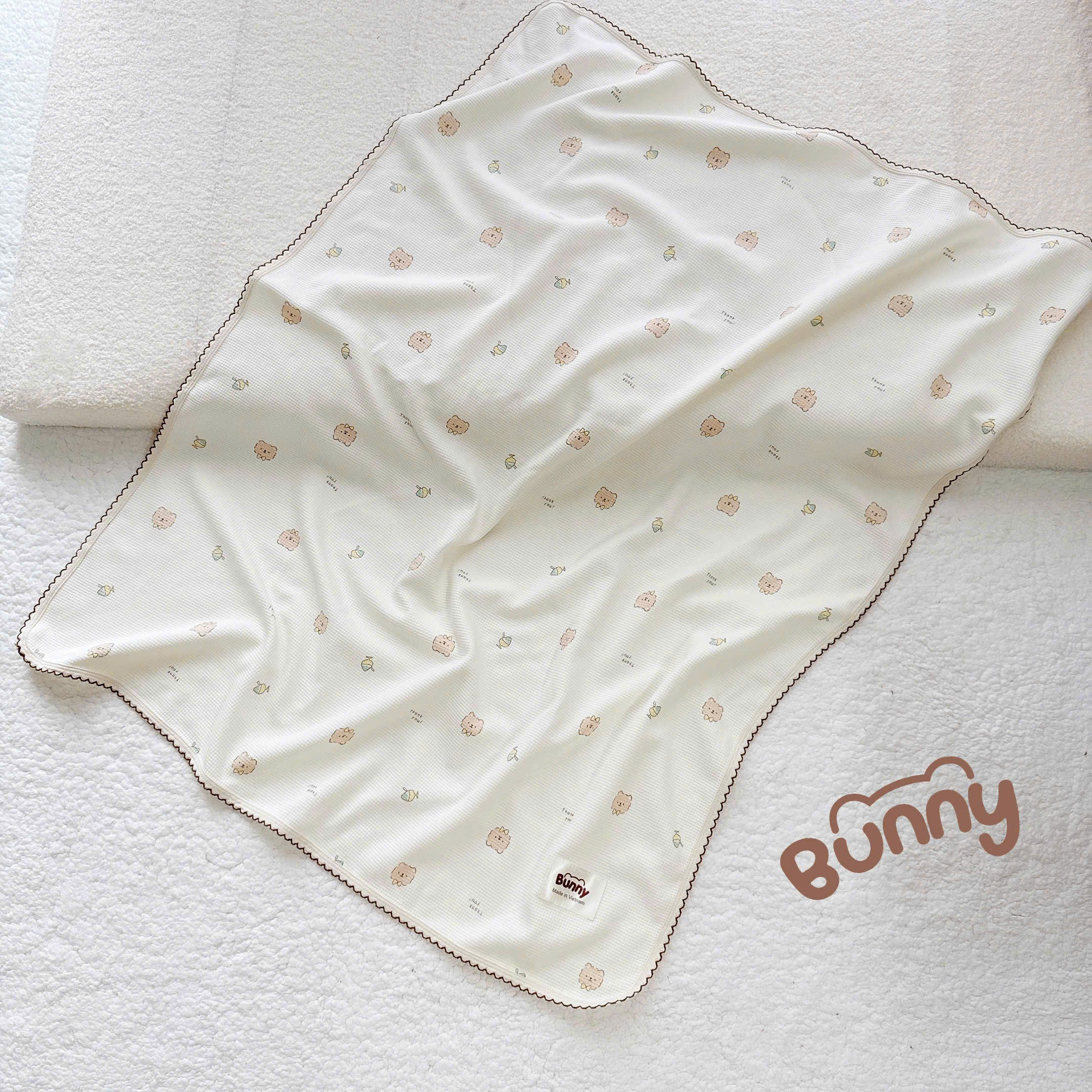 Chăn waffle sợi tre Bunny dày dặn mềm mịn kháng khuẩn cho bé vừa mềm vừa thoáng hoạ tiết siêu sinh
