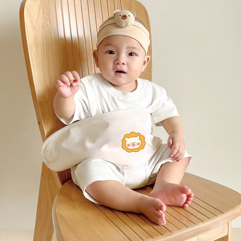 Đai ngồi ghế ăn cho bé ăn dặm an toàn đa năng vải mềm thoáng khí thiết kế chống thấm nước có nút điều chỉnh độ rộng