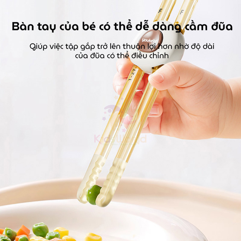 Đũa tập gắp cho bé tập ăn Youkebei màu Socola chất liệu PPSU cao cấp, với nút bấm điều chỉnh 3 nấc, đầu đũa lượn sóng