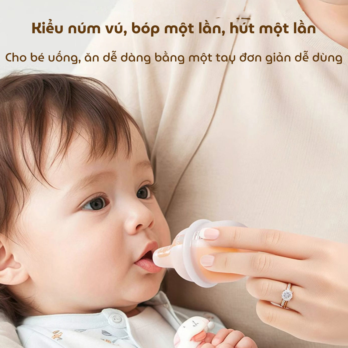 Dụng cụ cho bé uống thuốc KidsWorld YKB68798 chất liệu silicon thực phẩm cao cấp, mềm mại có vạch chia ml tiện lợi