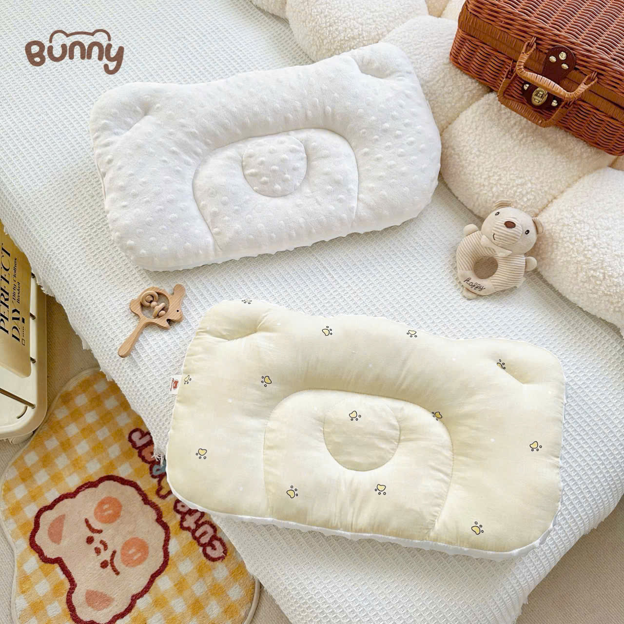 Gối cho bé chữ nhật Bunny họa tiết dễ thương nhung hạt mềm êm, bé nằm mát không hầm đầu