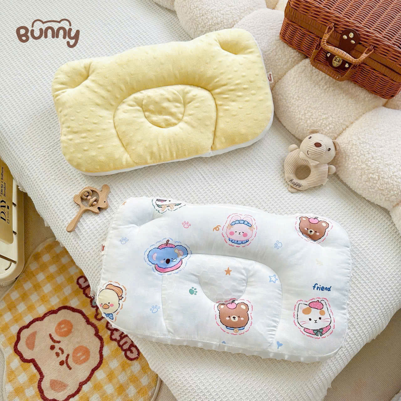 Gối cho bé chữ nhật Bunny họa tiết dễ thương nhung hạt mềm êm, bé nằm mát không hầm đầu
