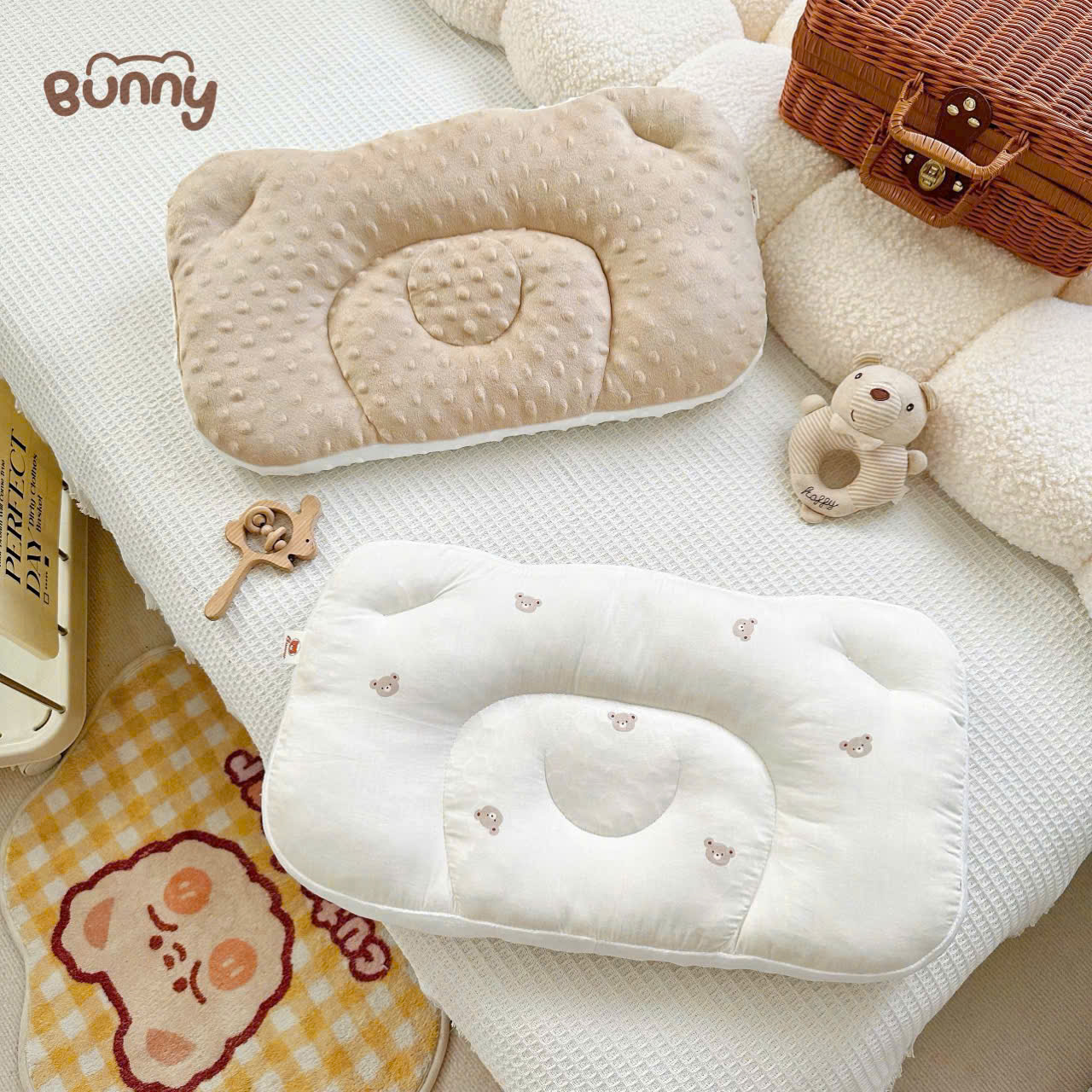 Gối cho bé chữ nhật Bunny họa tiết dễ thương nhung hạt mềm êm, bé nằm mát không hầm đầu