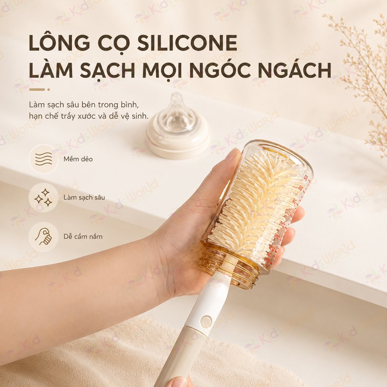 Hộp cọ rửa vệ sinh bình sữa cao cấp KidsWorld hình tàu vũ trụ 6 chi tiết chất liệu silicon mềm mại