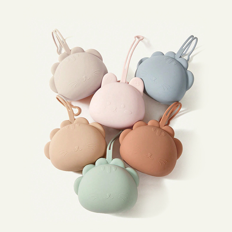 Hộp đựng ti giả cho bé KidsWorld hình thú chất liệu silicon cao cấp thiết kế móc treo thuận tiện mang theo khi đi ra ngoài