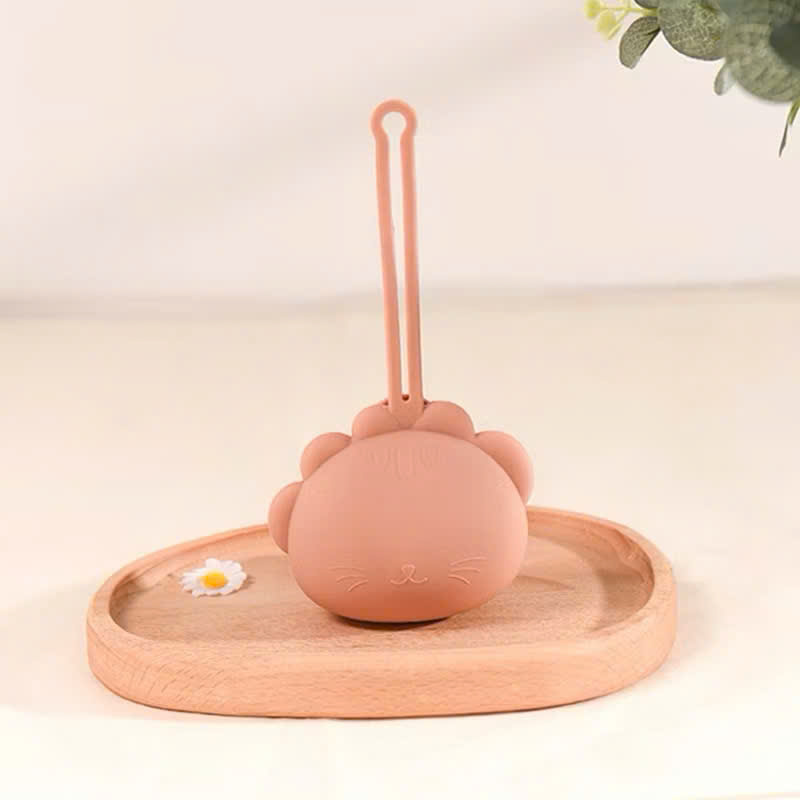 Hộp đựng ti giả cho bé KidsWorld hình thú chất liệu silicon cao cấp thiết kế móc treo thuận tiện mang theo khi đi ra ngoài