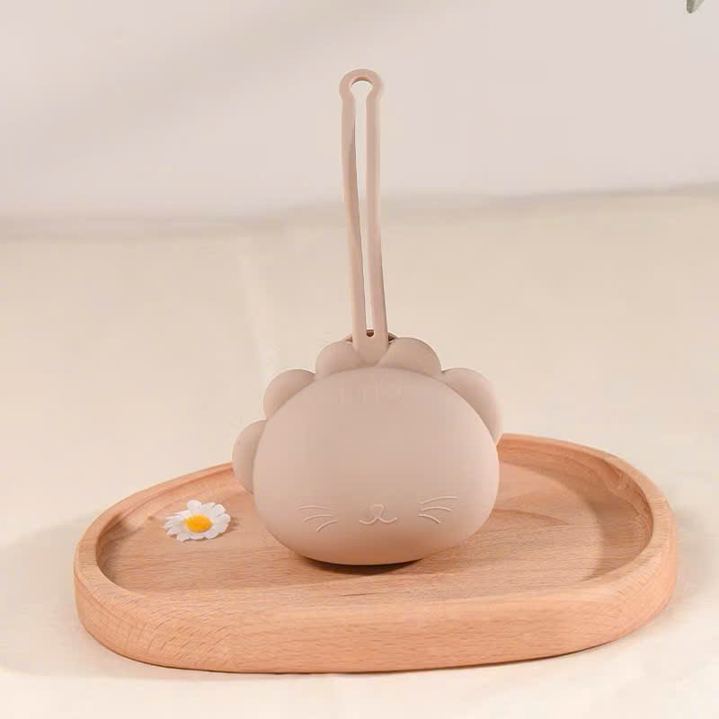 Hộp đựng ti giả cho bé KidsWorld hình thú chất liệu silicon cao cấp thiết kế móc treo thuận tiện mang theo khi đi ra ngoài