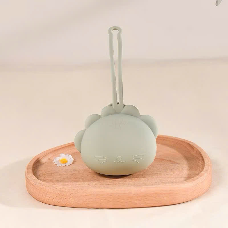 Hộp đựng ti giả cho bé KidsWorld hình thú chất liệu silicon cao cấp thiết kế móc treo thuận tiện mang theo khi đi ra ngoài