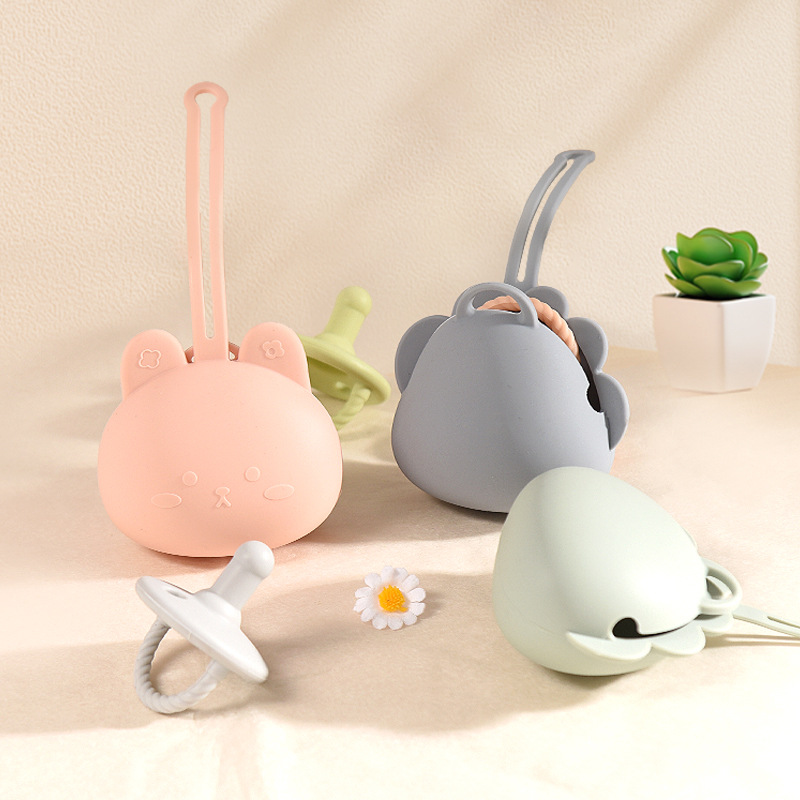 Hộp đựng ti giả cho bé KidsWorld hình thú chất liệu silicon cao cấp thiết kế móc treo thuận tiện mang theo khi đi ra ngoài