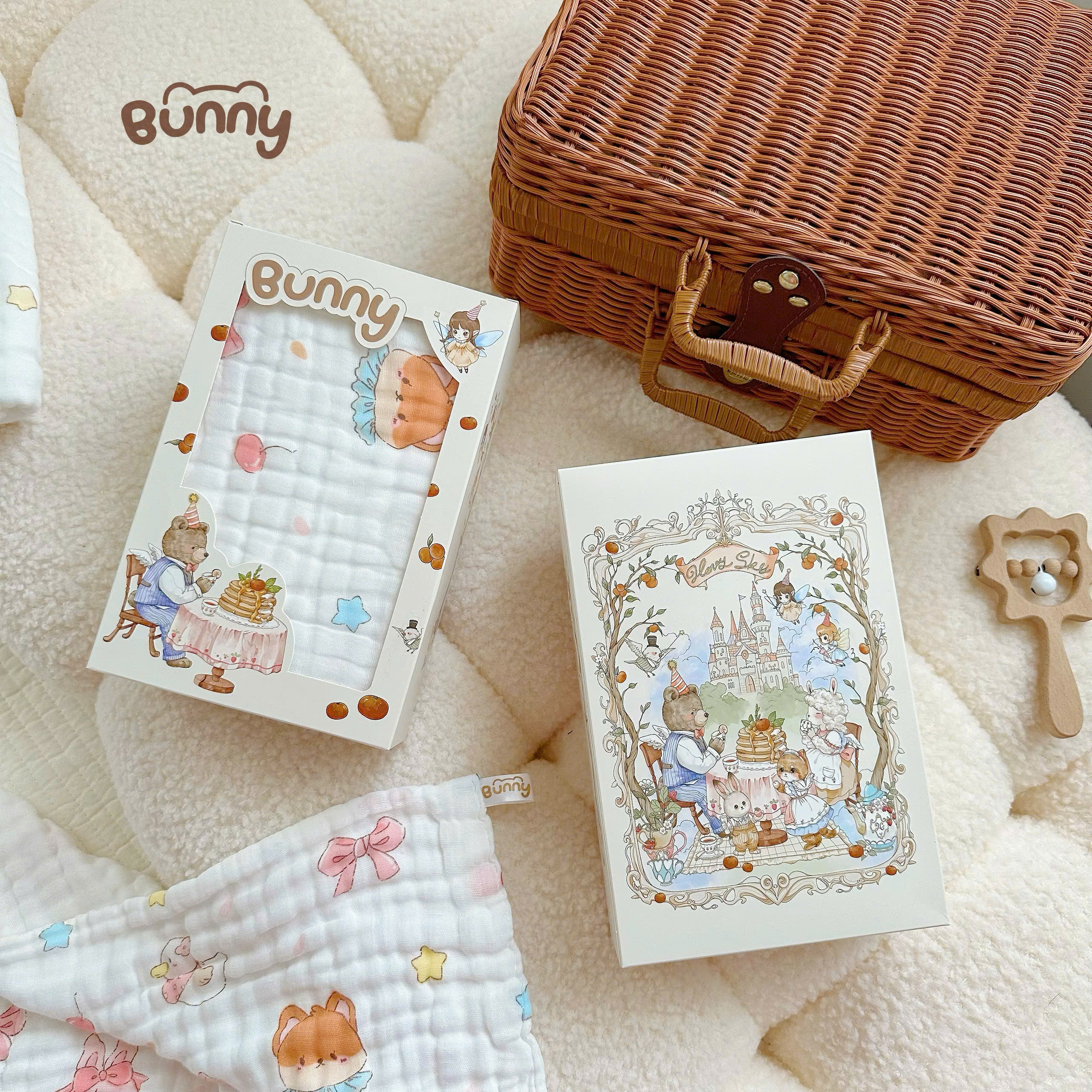 Khăn tắm cho bé Bunny phiên bản cổ tích vải xô mềm mịn, thấm hút tốt, giặt nhanh khô, càng giặt càng mềm an toàn tuyệt đối cho da bé