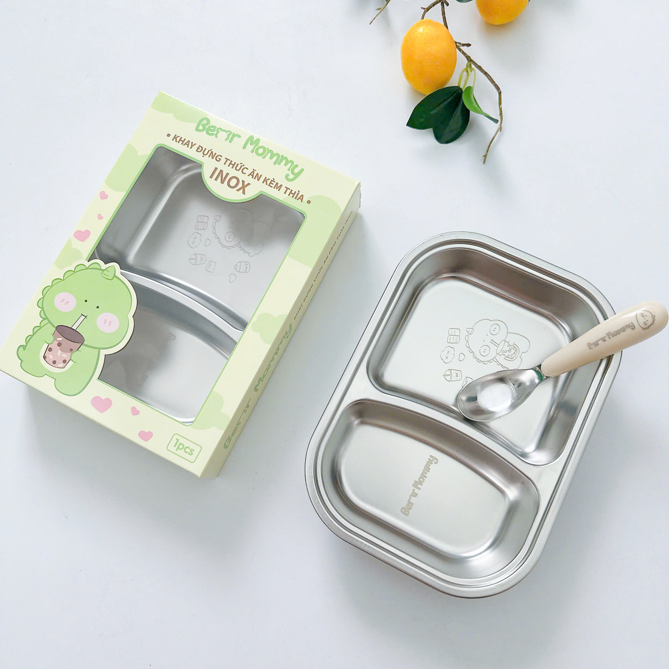 Khay đựng thức ăn 2 ngăn hình thú inox 316 kèm thìa cho bé Bear Mommy