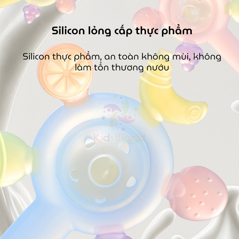 Lục lạc gặm nướu trái cây cho bé giúp massage nướu, giảm thiểu tình trạng đau nhức và ngứa lợi khi bé mọc răng