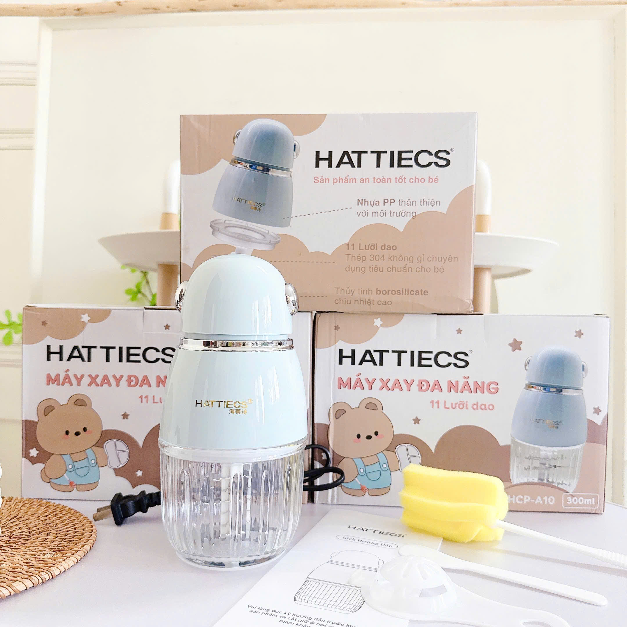Máy xay ăn dặm cho bé Hattiecs HCP-A10 với 11 lưỡi dao inox 316 cao cấp cối thuỷ tinh borosilicat đúc nguyên khối dung tích 300ml