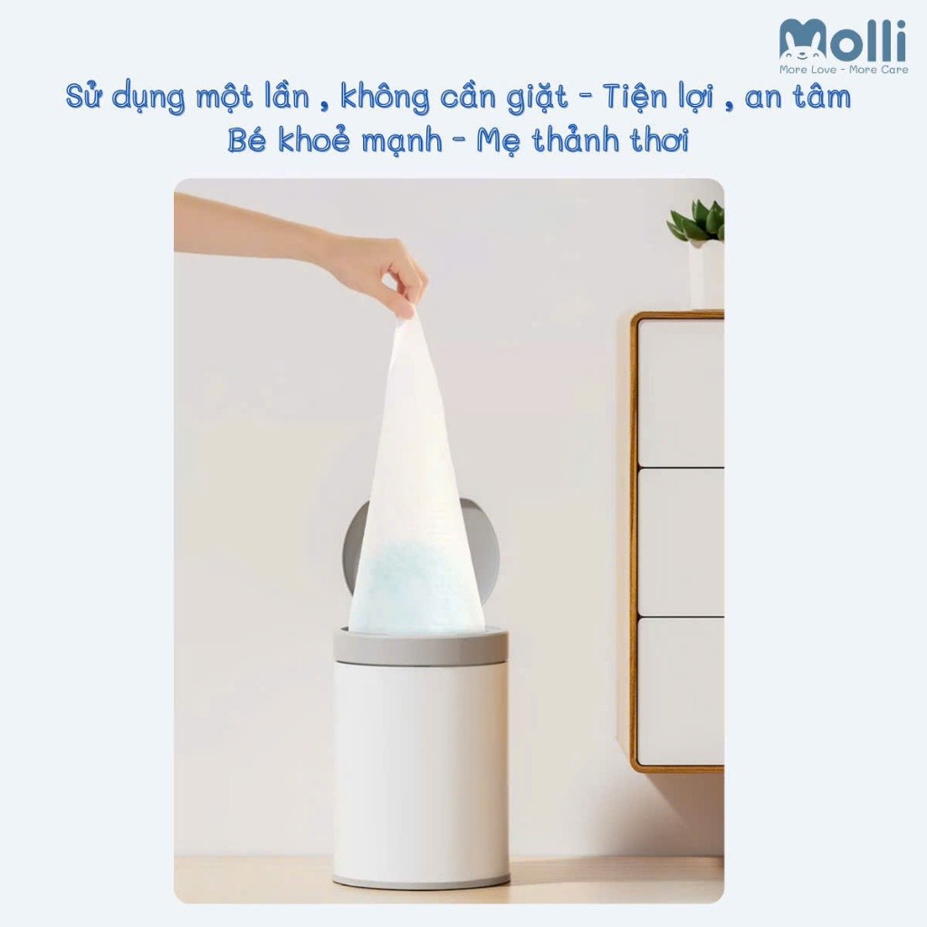 Tấm lót chống thấm dùng một lần Molli cho bé phù hợp lót giường, xe đẩy, ghế ăn, hoặc dùng khi thay tã