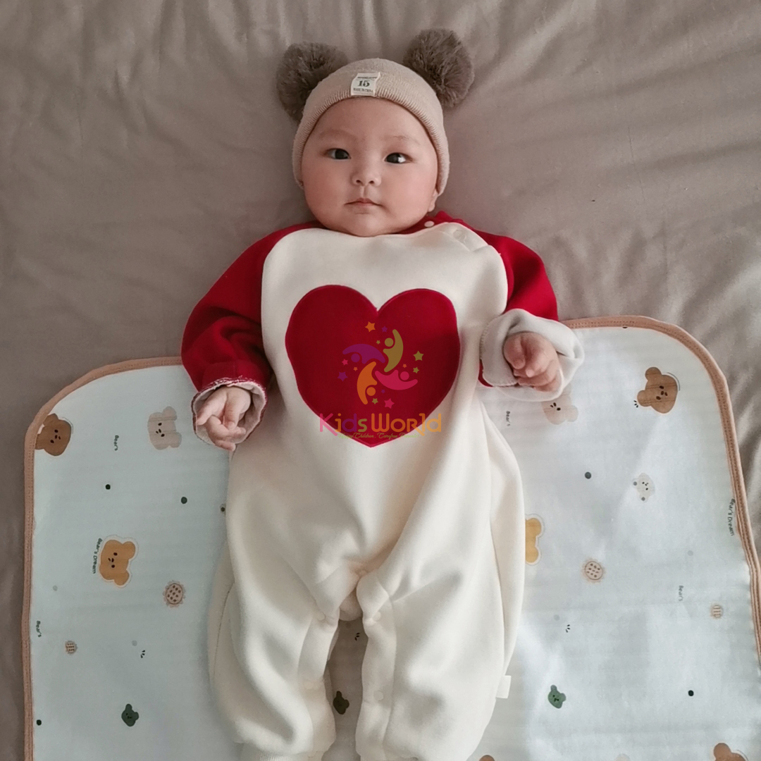 Tấm lót thay tã cho bé KidsWorld chất liệu cotton thoáng khí chống thấm nước có thể giặt được kích thước 50x70cm