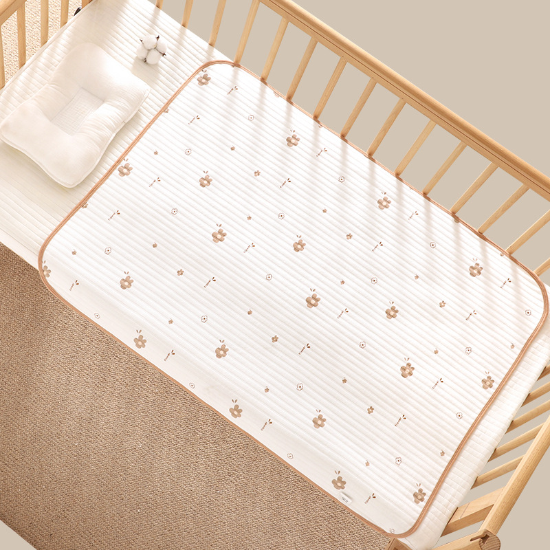 Tấm lót thay tã cho bé KidsWorld chất liệu cotton thoáng khí chống thấm nước có thể giặt được kích thước 50x70cm