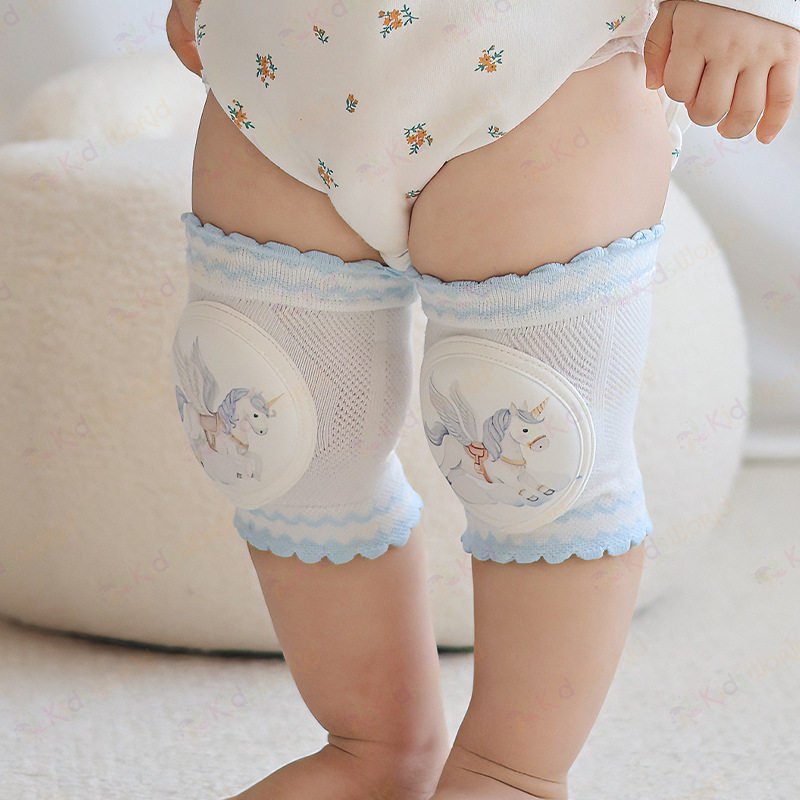 Tất vớ bảo vệ đầu gối cho bé tập bò, tập đi hoạ tiết cổ tích chống va đập, thoáng khí cao cấp