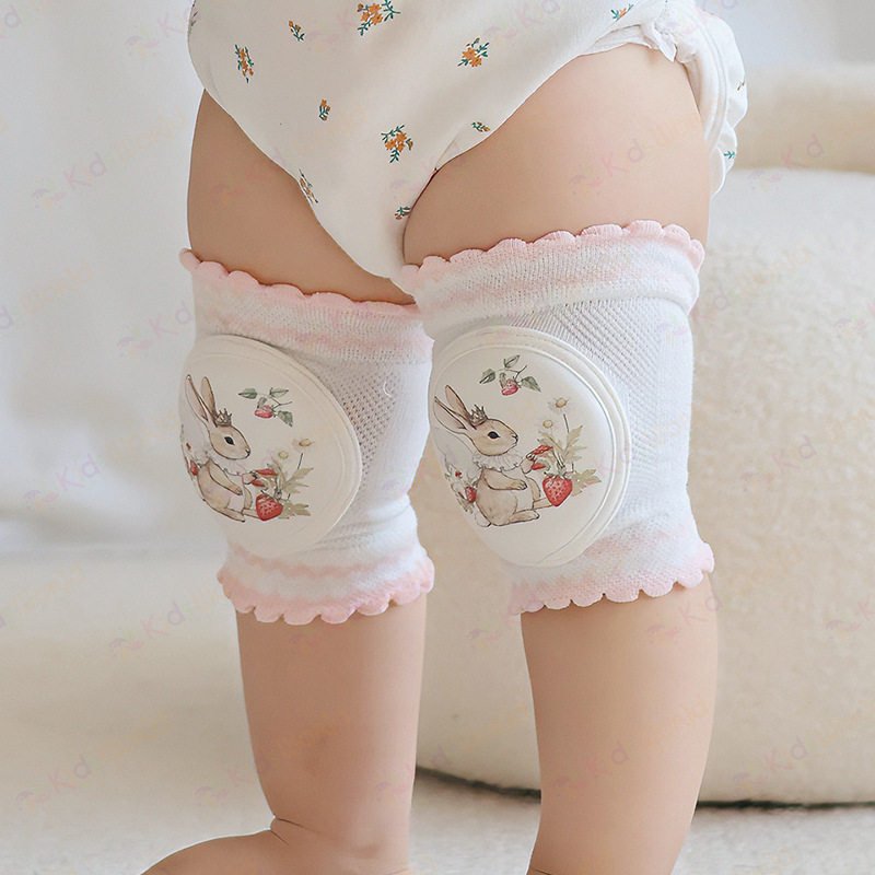 Tất vớ bảo vệ đầu gối cho bé tập bò, tập đi hoạ tiết cổ tích chống va đập, thoáng khí cao cấp