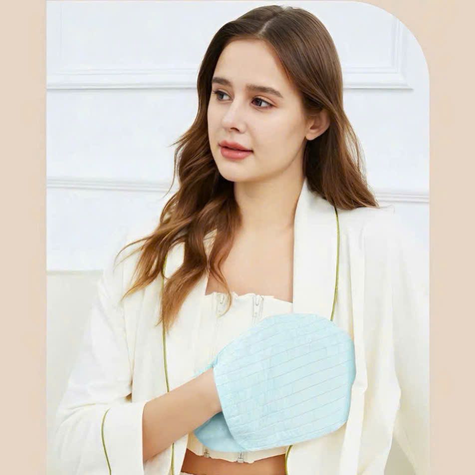 Túi chườm thông tắc sữa Bunny giúp làm ấm ngực trước khi cho con bú, thúc đẩy lưu thông sữa và giảm căng thẳng cho cơ thể