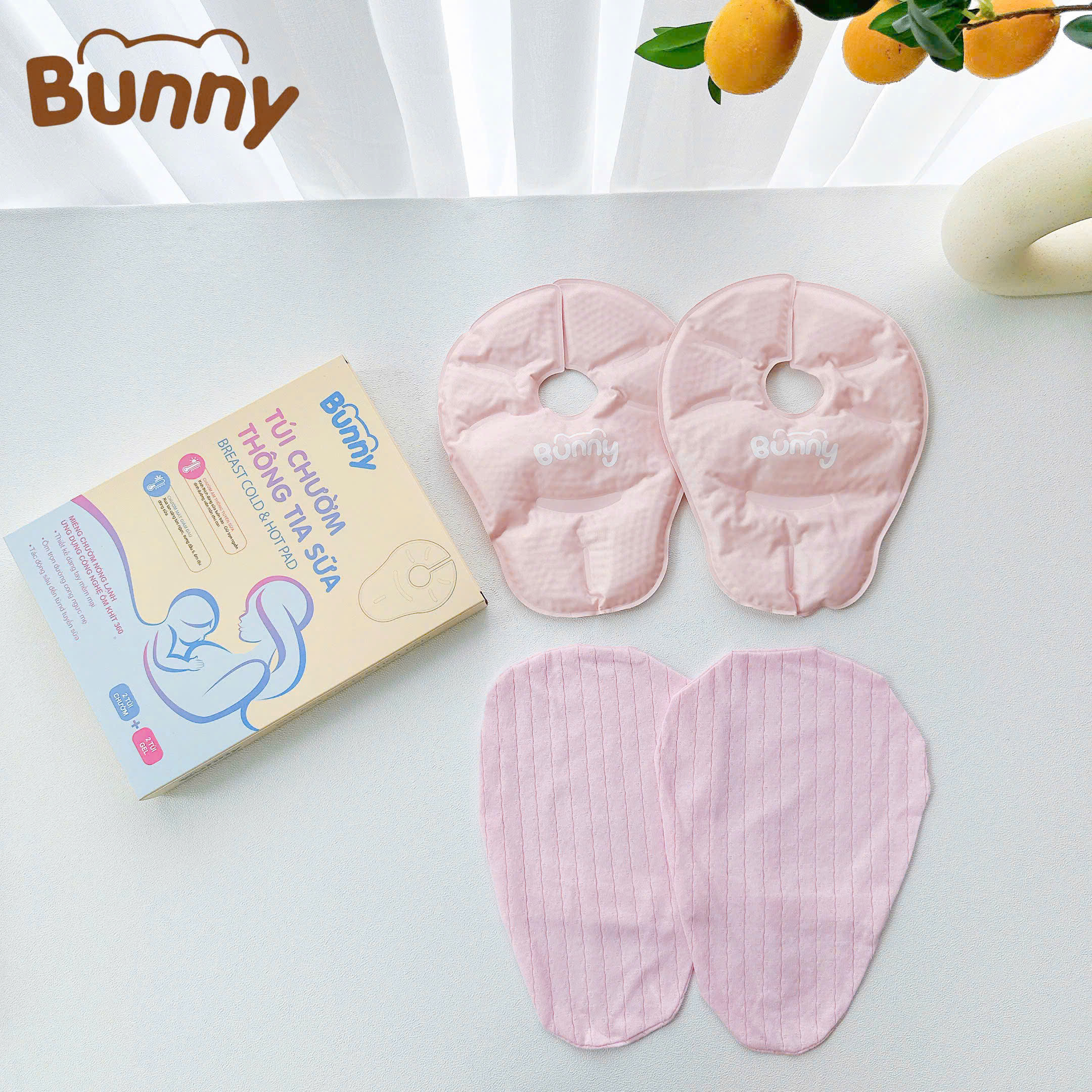 Túi chườm thông tắc sữa Bunny giúp làm ấm ngực trước khi cho con bú, thúc đẩy lưu thông sữa và giảm căng thẳng cho cơ thể