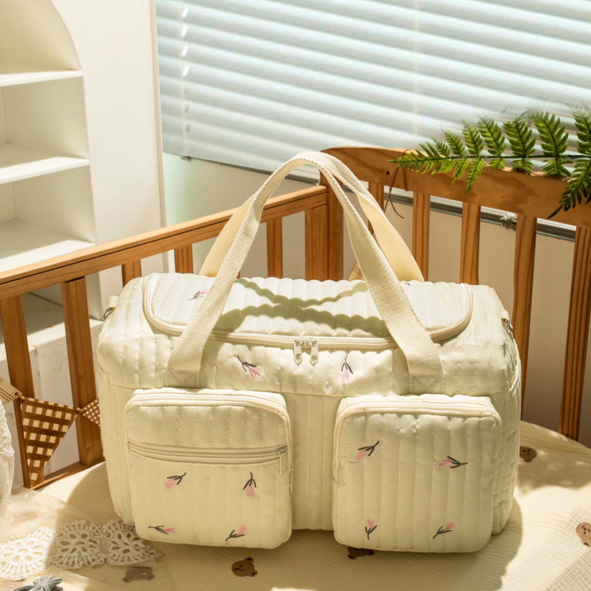 Túi xách bỉm sữa đựng đồ cho mẹ và bé Liandie thêu phong cách Hàn quốc cho mẹ hiện đại