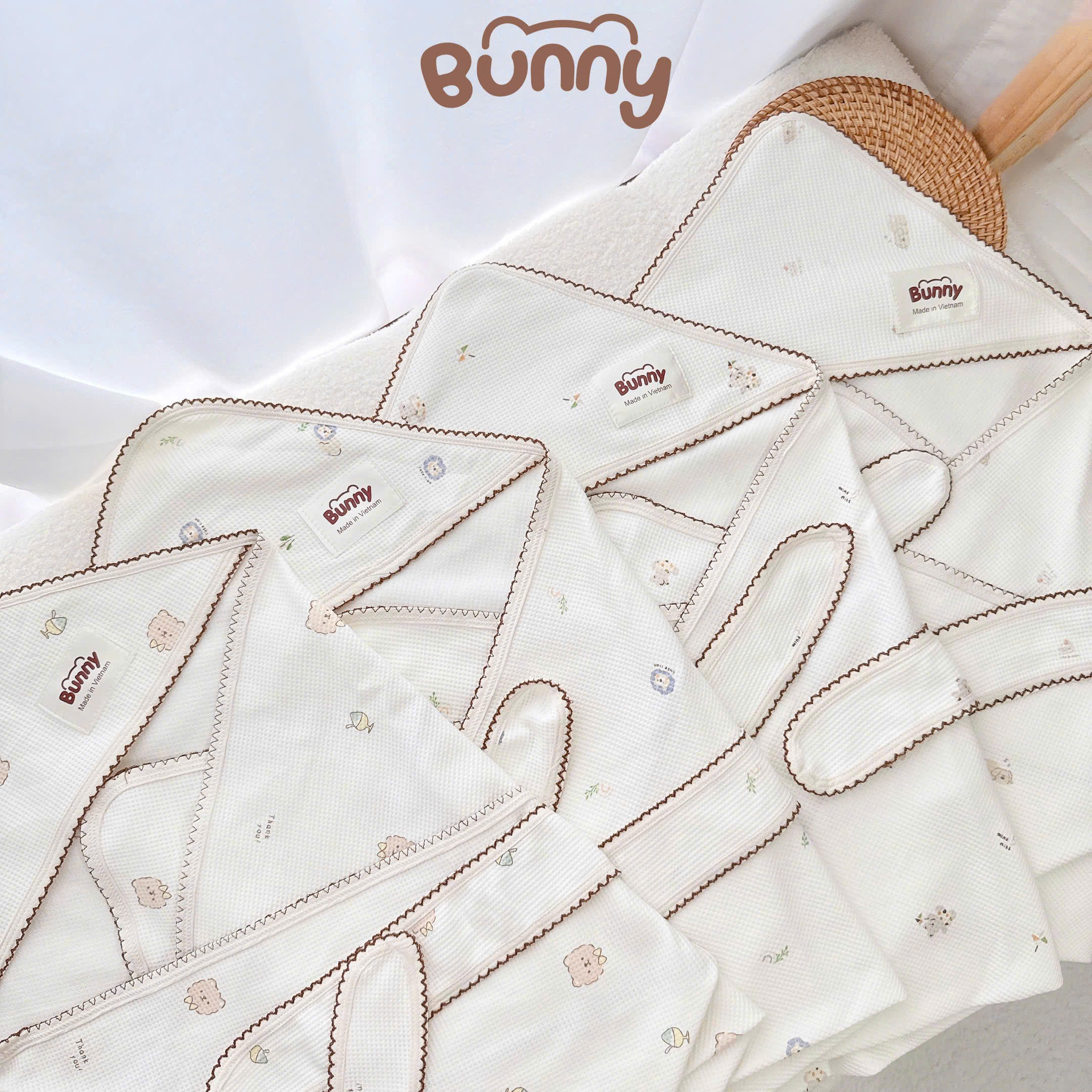 Ủ choàng cho bé vải Waffle sợi tre cao cấp Bunny dày dặn, thấm hút tốt, kháng khuẩn tự nhiên