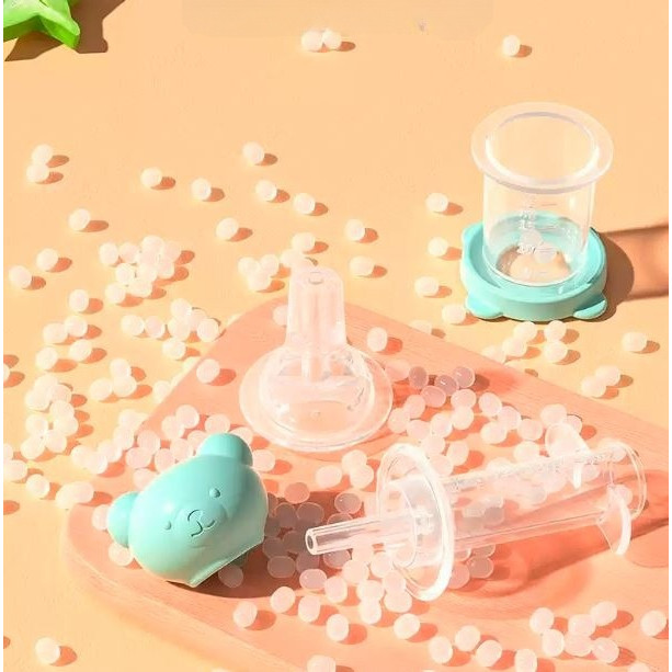 Dung-cu-bon-thuoc-bon-sua-cho-be-KidsWorld-hinh-gau-co-vach-chia-ml-tien-loi-silicon-thuc-pham-cao-cap-mem-mai-chong-sac_dung-cu-bon-thuoc-hinh-gau-10.jpg