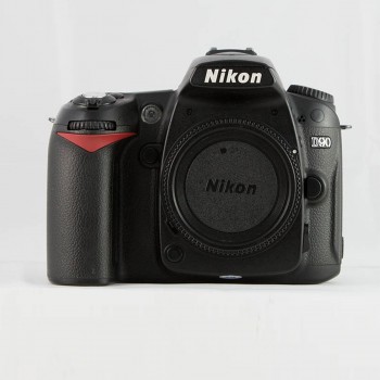 Nikon D90 Lens 18-105