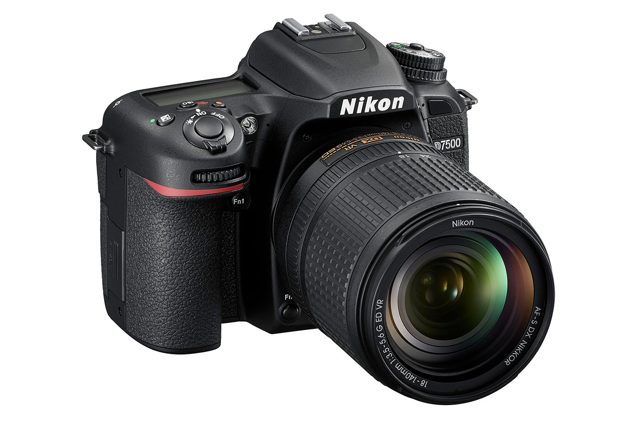 Nikon D7500 Kits 18-140mm