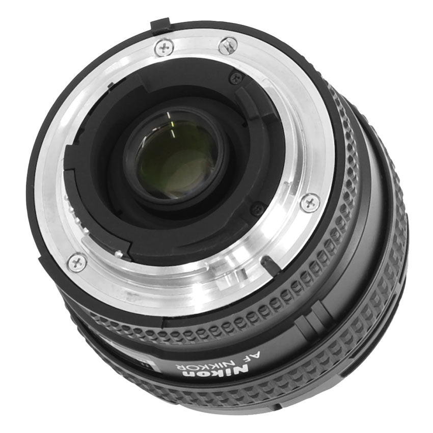 Nikon 20mm F/2.8