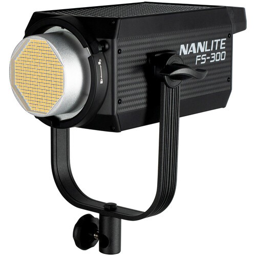 Đèn Led Nanlite FS-300 Spot Light