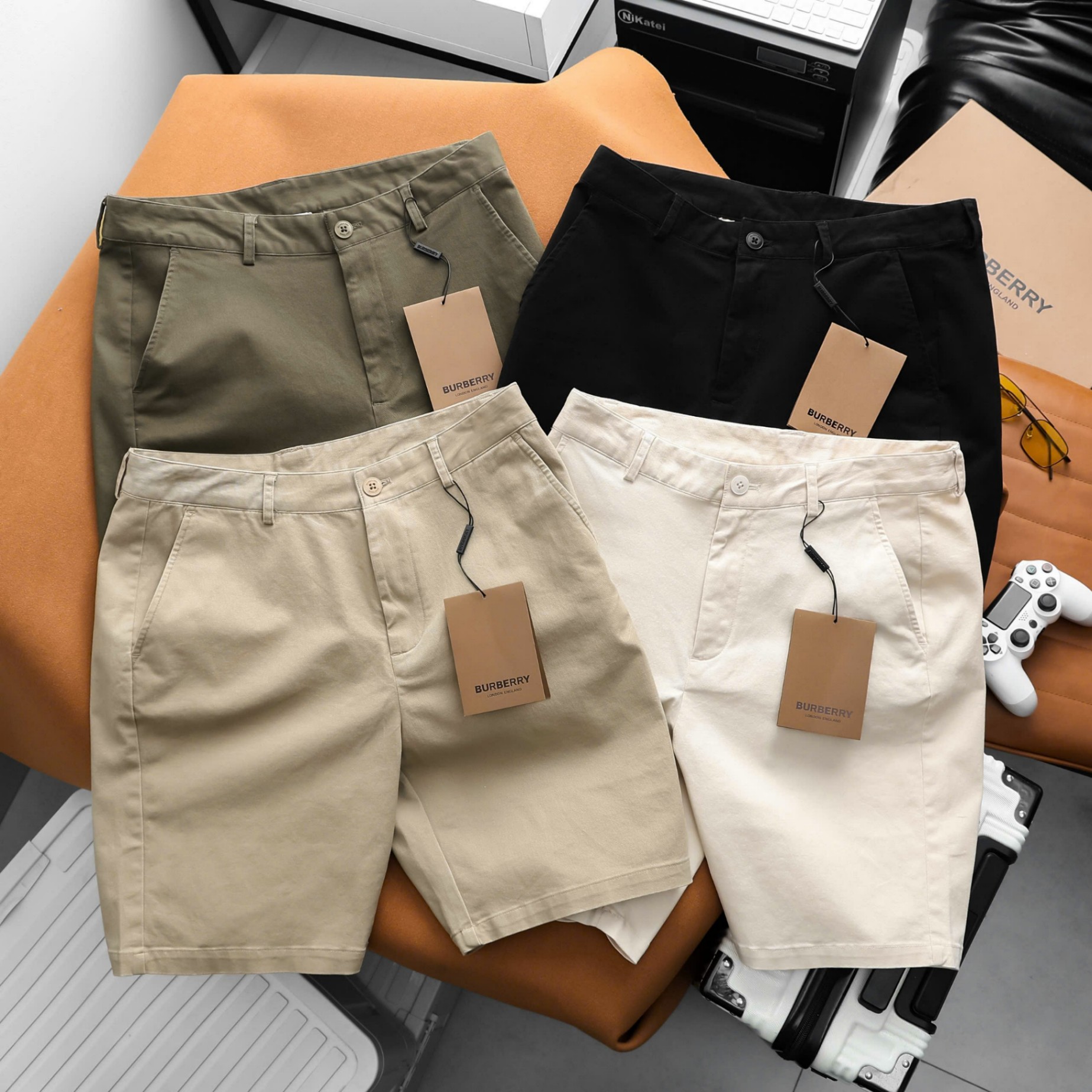 Quần Shorts Kaki Nam BURBERRY, Form Slim-Fit, chất vải kaki mềm mại co giãn, mát không bai dão - Hàng VNXK - NCX09