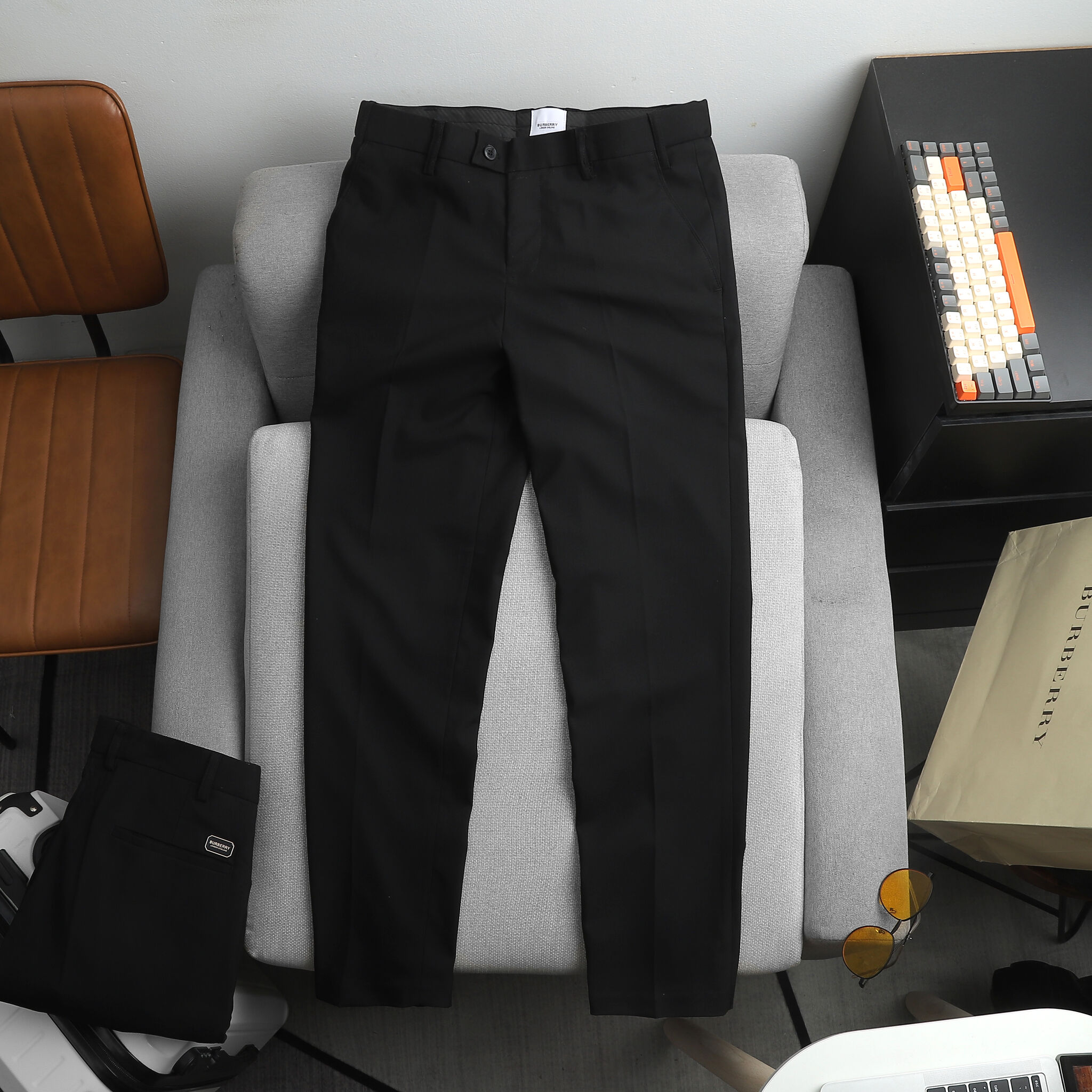 Quần Âu Dài Nam Burberry, Form Slim-Fit, vải cotton spandex, cạp chun ẩn, co giãn nhẹ, Hàng Dư Xịn - SS30