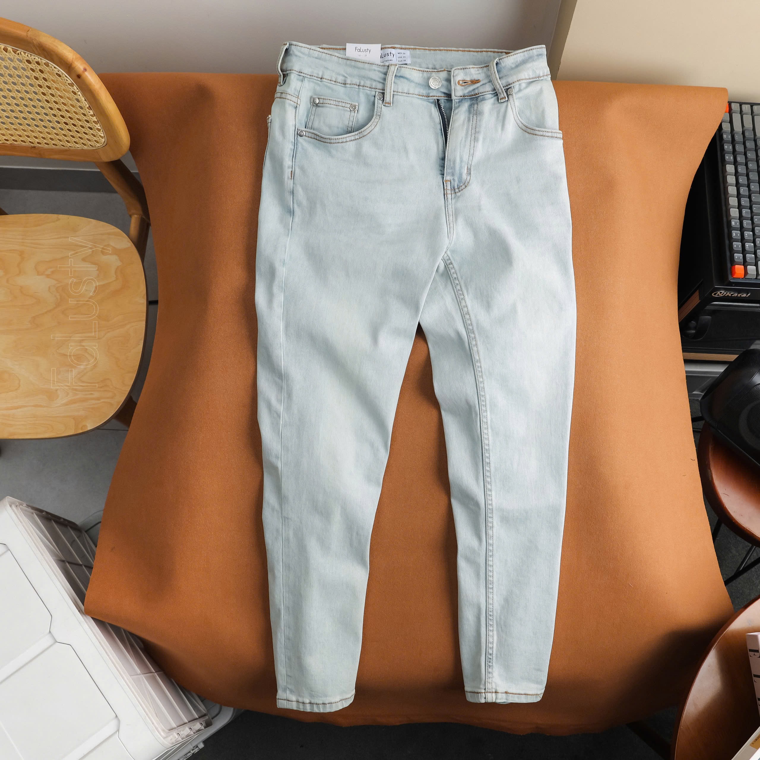 Quần Jean Dài Nam Falusty Xanh Bạc, Form Slim-fit, chất vải co giãn mềm mại, ống 15-18cm, Hàng VNXK - J11