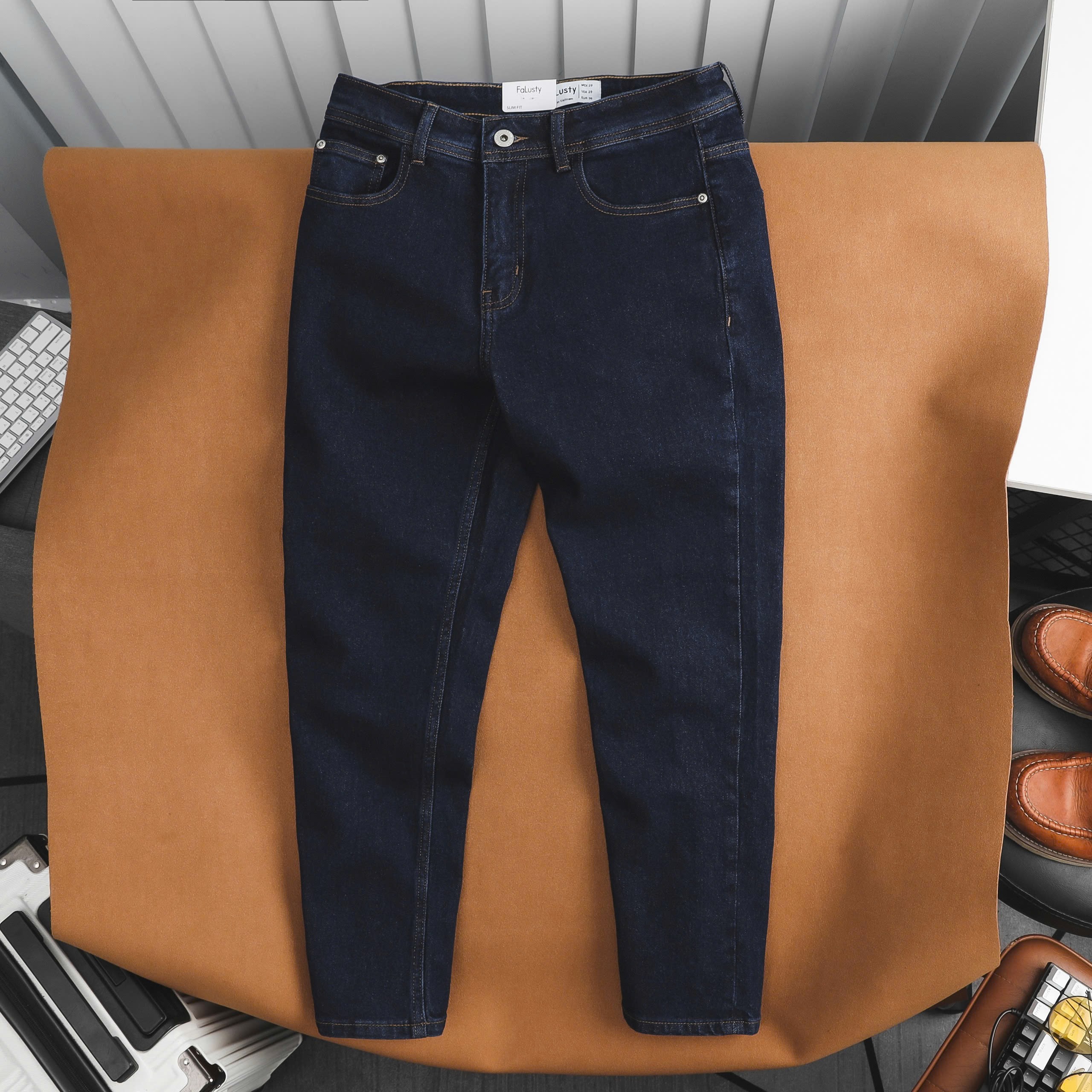 Quần Jean Dài Nam Falusty Xanh Navy, Form Slim-fit, chất vải co giãn mềm mại, ống 15-18cm, Hàng VNXK - J22